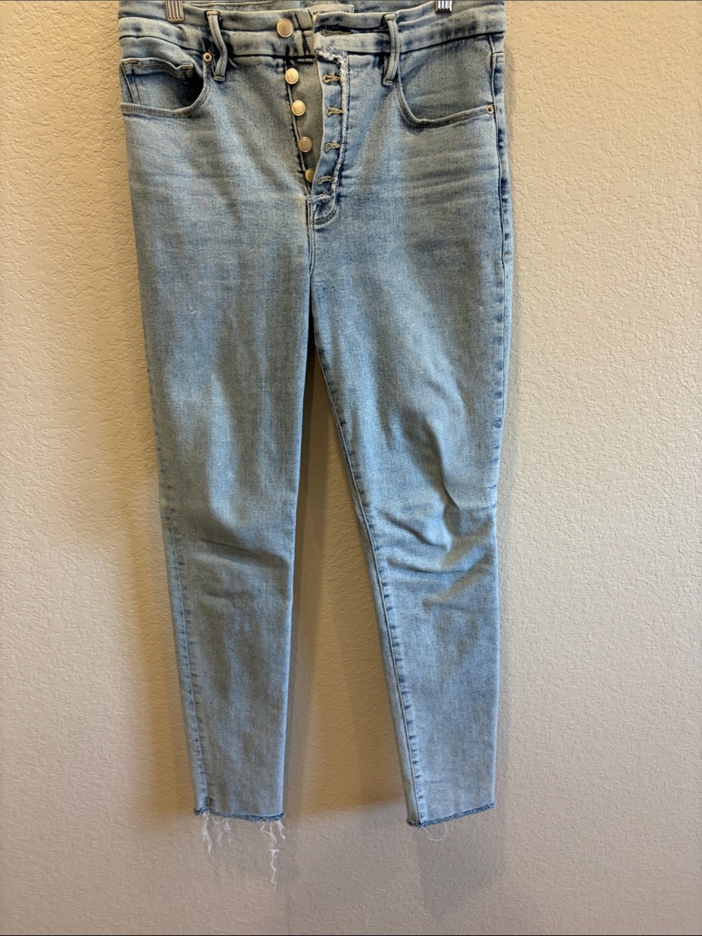 Good American SOFT Light Blue Skinny Jeans with Button Fly